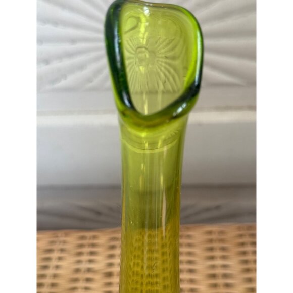 Vintage MCM Viking Avocado Green 3 Footed Sung Vase 11.5" - Picture 3 of 11